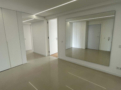 Frontline Vilamoura Marina Apartment Fully Renovated, Property for sale in Vilamoura, Albufeira, PP176330