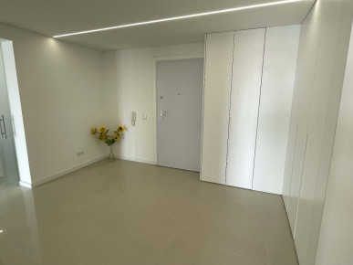 Frontline Vilamoura Marina Apartment Fully Renovated, Property for sale in Vilamoura, Albufeira, PP176330