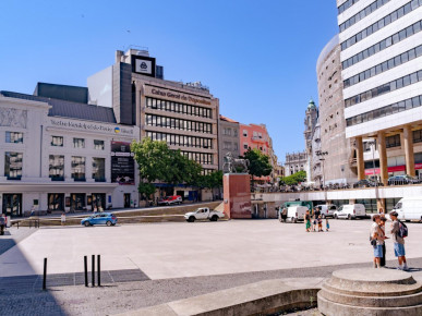 Fábrica 40, Property for sale in DL37489