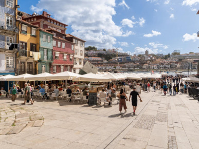 Fábrica 40, Property for sale in DL37489