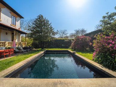 5 Bedroom Mansion with Pool and Garden, in Miramar, Property for sale in Arcozelo, Vila Nova de Gaia, DL37098
