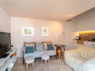 5 Bedroom Mansion with Pool and Garden, in Miramar, Property for sale in Arcozelo, Vila Nova de Gaia, DL37098