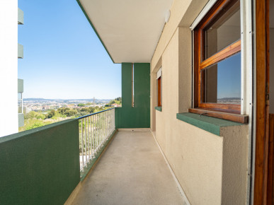 3 bedroom flat on Avenida da República, Property for sale in Mafamude e Vilar do Paraíso, Vila Nova de Gaia, DL37119