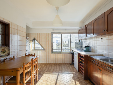 2 bedroom flat, next to the beach, in Costa da Caparica, Property for sale in Costa da Caparica, Almada, DL37118