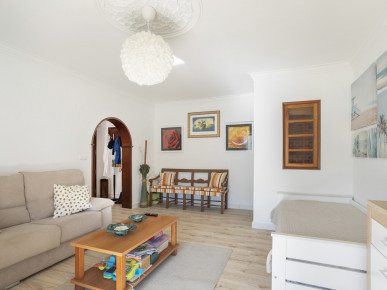 2 bedroom flat, next to the beach, in Costa da Caparica, Property for sale in Costa da Caparica, Almada, DL37118