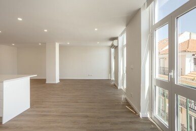 1 bedroom Property in Lisbon, Property for sale in Santo António, Lisbon, JL-96664