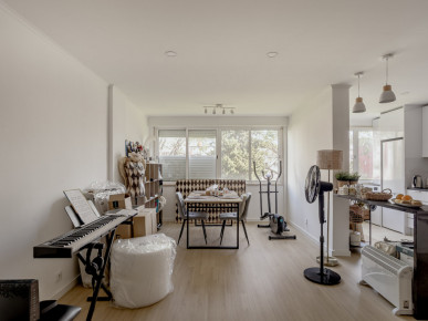 Completely refurbished 2 bedroom flat in the centre of Oeiras, Property for sale in Oeiras e S. Julião da Barra, Paço de Arcos e Caxias, Oeiras, DL37145