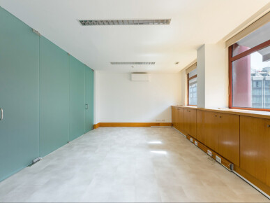 Office Space for Sale in Lisbon, Property for sale in Santo António, Lisbon, JL-96067