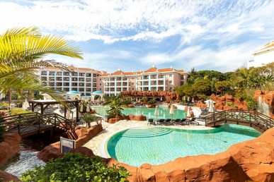 Top-Floor Luxury 2-Bedroom Apartment at Hilton Vilamoura As Cascatas Golf Resort & Spa, Property for sale in Vilamoura, Albufeira, PP175880