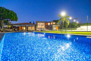 Vilamoura Luxury Villa With Tennis Courts, Property for sale in Vilamoura, Albufeira, PP176063