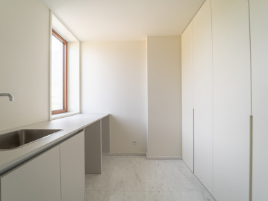 4 bedroom villa in a gated community, Property for sale in Aldoar, Foz do Douro e Nevogilde, Porto, DL37503