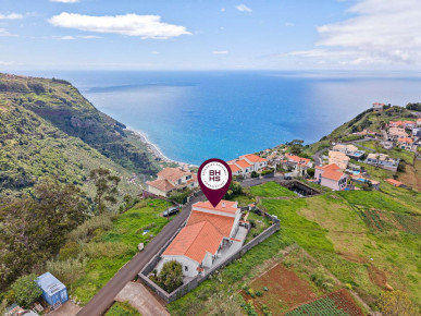 Single-Storey Villa With Panoramic Ocean Views, Property for sale in Calheta, Madeira, PP175851