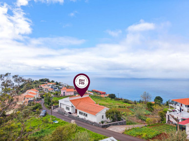 Single-Storey Villa With Panoramic Ocean Views, Property for sale in Calheta, Madeira, PP175851