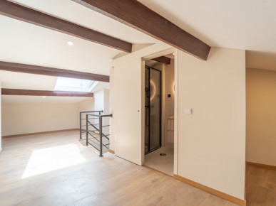 3 bedroom duplex flat, in Rua das Condominhas, Property for sale in Lordelo do Ouro e Massarelos, Porto, DL37653