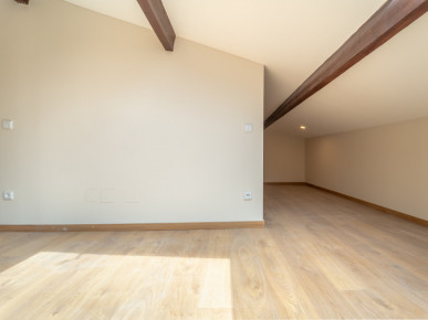 3 bedroom duplex flat, in Rua das Condominhas, Property for sale in Lordelo do Ouro e Massarelos, Porto, DL37653