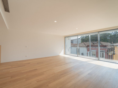 4 bedroom villa next to the City Park, Property for sale in Aldoar, Foz do Douro e Nevogilde, Porto, DL38126