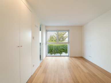 4 bedroom villa next to the City Park, Property for sale in Aldoar, Foz do Douro e Nevogilde, Porto, DL38126