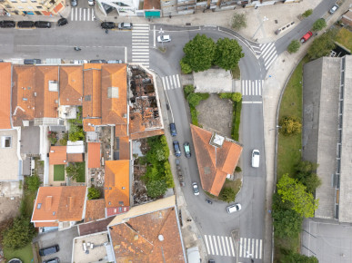 Building in the centre of Porto with a project for 20 units, Property for sale in Cedofeita, Santo Ildefonso, Sé, Miragaia, São Nicolau e Vitória, Porto, DL37221