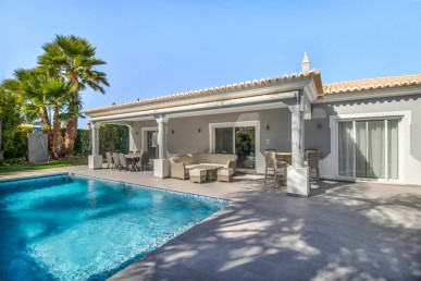 Vila Sol Fully Renovated Designer Villa with Heated Pool, Property for sale in Vilamoura, Albufeira, PP176324
