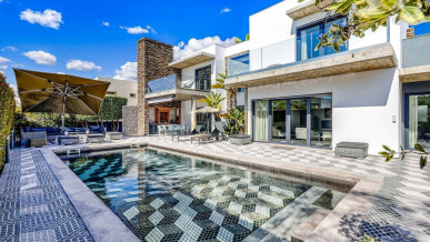 Modern 5 Bedroom Villa in Alsakia, Property for sale in PP176326