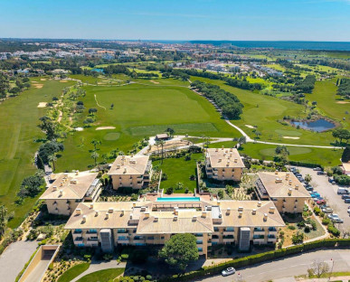 Renovated Three-Bedroom Apartment with Golf Views in Vilamoura, Property for sale in PP176386