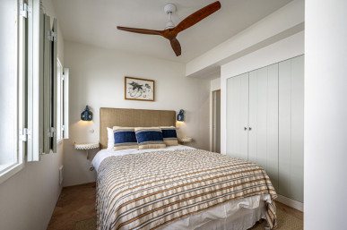 House 5 Bedrooms, new construction, centre of Melides, Property for sale in DL38146