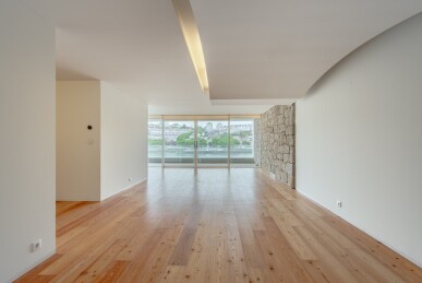 4 bedroom Property in Vila Nova de Gaia, Property for sale in Vila Nova de Gaia, Porto, JL-97550