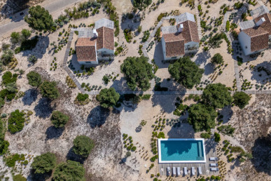 House 1 Bedroom, Resort, Authentic Bicas, Property for sale in DL33199