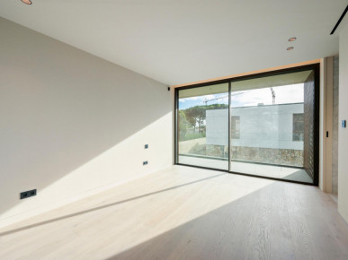 Contemporary 5 bedroom villa in Birre, Property for sale in Cascais e Estoril, Cascais, DL35788