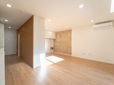 1+1 bedroom flat with garden in downtown Porto, Property for sale in Cedofeita, Santo Ildefonso, Sé, Miragaia, São Nicolau e Vitória, Porto, DL36301