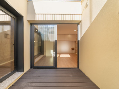 1+1 bedroom flat with garden in downtown Porto, Property for sale in Cedofeita, Santo Ildefonso, Sé, Miragaia, São Nicolau e Vitória, Porto, DL36301