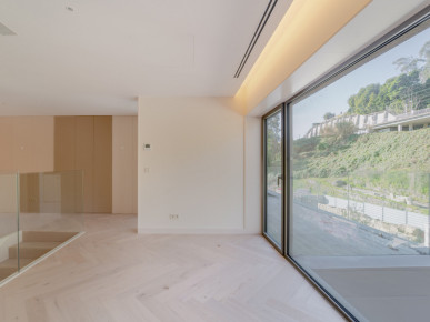 3+1 bedroom duplex flat, with panoramic views over the Douro River, Property for sale in DL36154
