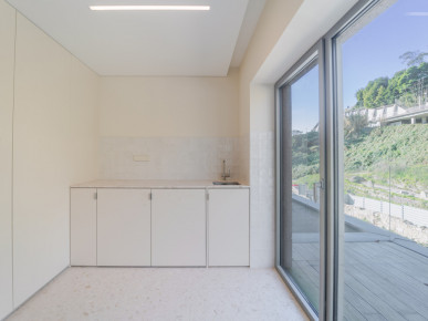3+1 bedroom duplex flat, with panoramic views over the Douro River, Property for sale in DL36154