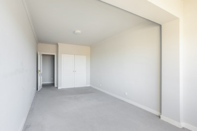 2 bedroom flat, with sea view, in Cascais and Estoril, Property for sale in Cascais e Estoril, Cascais, DL38283