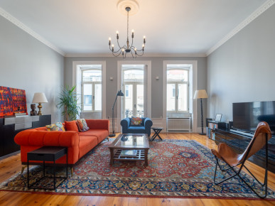 4 bedroom villa from the nineteenth century, with outdoor area, in Bonfim, Property for sale in Bonfim, Porto, DL37732