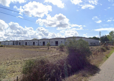 Industrial warehouse with land for sale in Canha, Montijo, Property for sale in DL38463