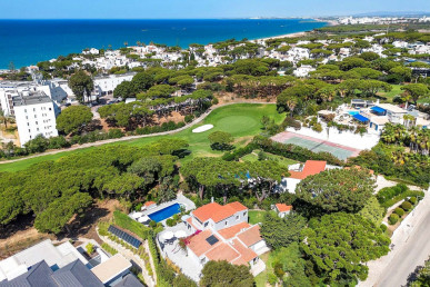 Renovated Villa with Sea and Golf Views in Vale do Lobo, Property for sale in Almancil, Loulé, PP176398