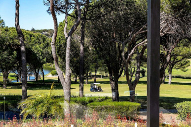 Elegant Golf Villa with Lake Views in Pinheiros Altos, Property for sale in Almancil, Loulé, PP176400