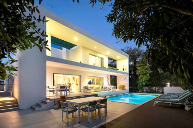 Contemporary Villa with Direct Access to Salinas Country Club, Property for sale in Almancil, Loulé, PP176401