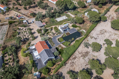 5 bedroom villa located in Melides, Property for sale in DL33214