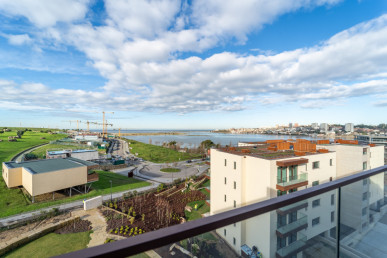 Penthouse T4 em Vila Nova de Gaia na Quinta Marques Gomes, Property for sale in Canidelo, Vila Nova de Gaia, DL19299-DA
