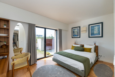 4 bedroom villa with 4 Fronts River View, Property for sale in Canidelo, Vila Nova de Gaia, DL18506-DA