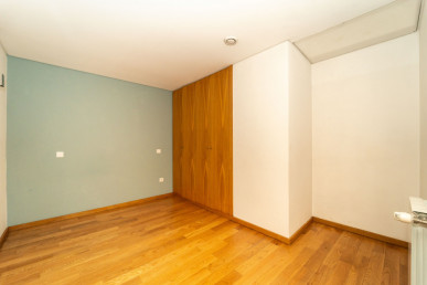 4+1 bedroom duplex flat in Matosinhos Sul, Property for sale in DL28734
