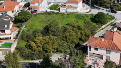 Land for construction with an area of 1,253m2, 10mins from Costa da Caparica beach, Property for sale in DL31469