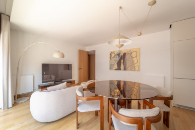 New 1 bedroom flat, furnished with balcony and garage, Property for sale in Cedofeita, Santo Ildefonso, Sé, Miragaia, São Nicolau e Vitória, Porto, DL33642