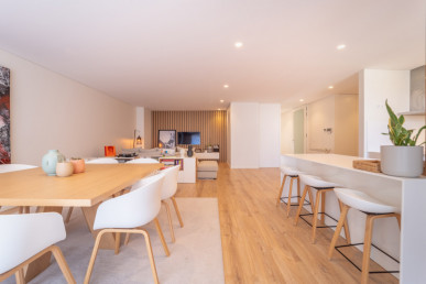 4 bedroom flat with balcony, in Matosinhos Sul, Property for sale in Matosinhos, Porto, DL34406
