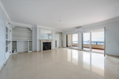 3 Bedroom Duplex Apartment with Sea View, in Gandarinha, Cascais, Property for sale in Cascais e Estoril, Cascais, DL36472
