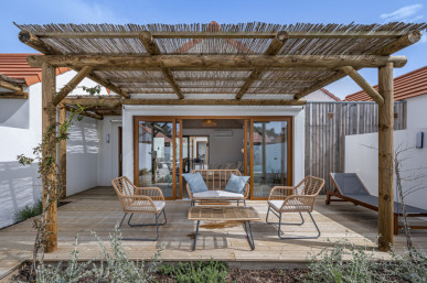 4 bedroom villa, with private garden in the Pestana Comporta Development, Property for sale in DL36643