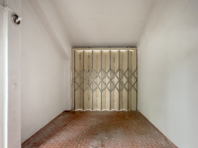 6 bedroom villa with garden and swimming pool next to Carcavelos and Parede beaches, Property for sale in DL36915
