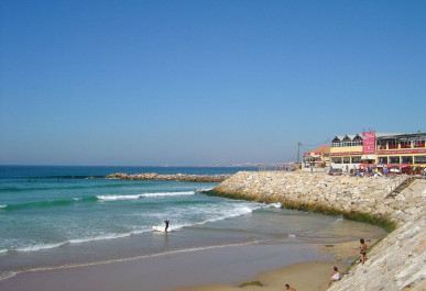 2 bedroom flat, next to the beach, in Costa da Caparica, Property for sale in DL37118